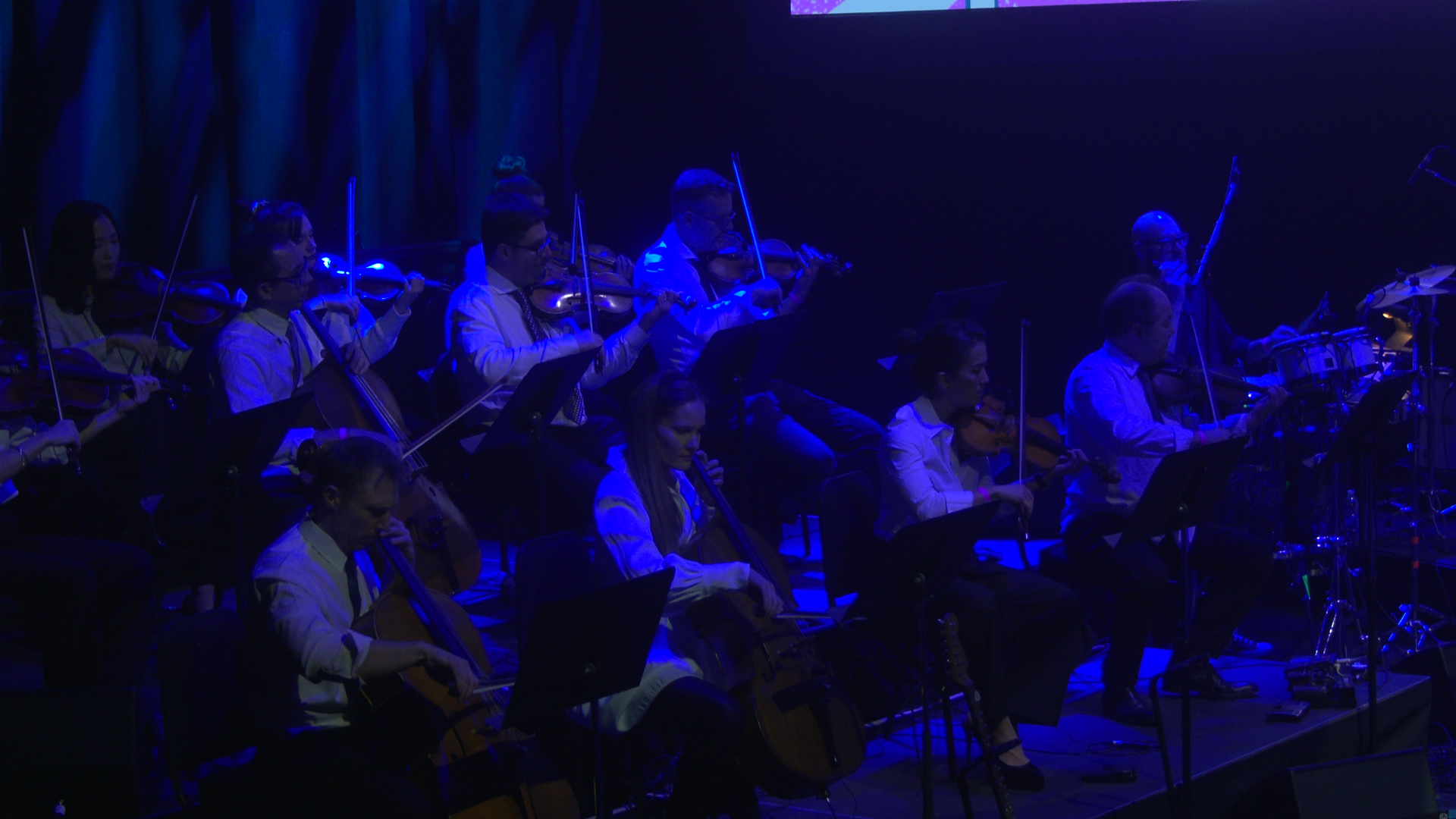 Guitar lessons Toronto — Studio 211 UNBREAKABLE II GTA strings